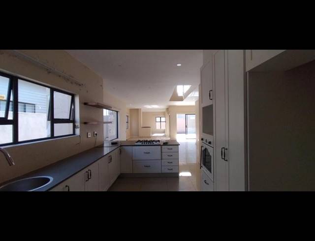 4 BEDROOM CLUSTER FOR SALE IN NORTH RIDING